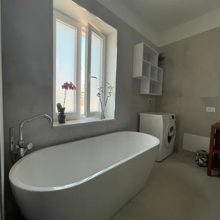 Light House Daire Osimo