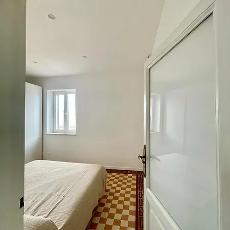 Apartament Light House