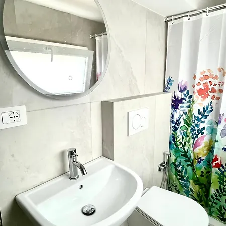 Apartament Light House *